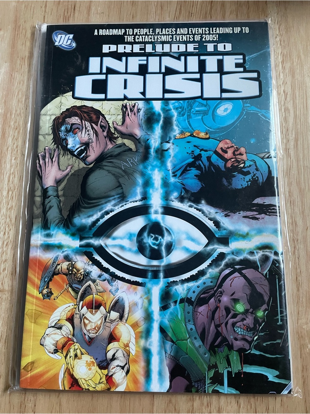 DC Prelude to Infinite Crisis Comic - Blue & Black Cover